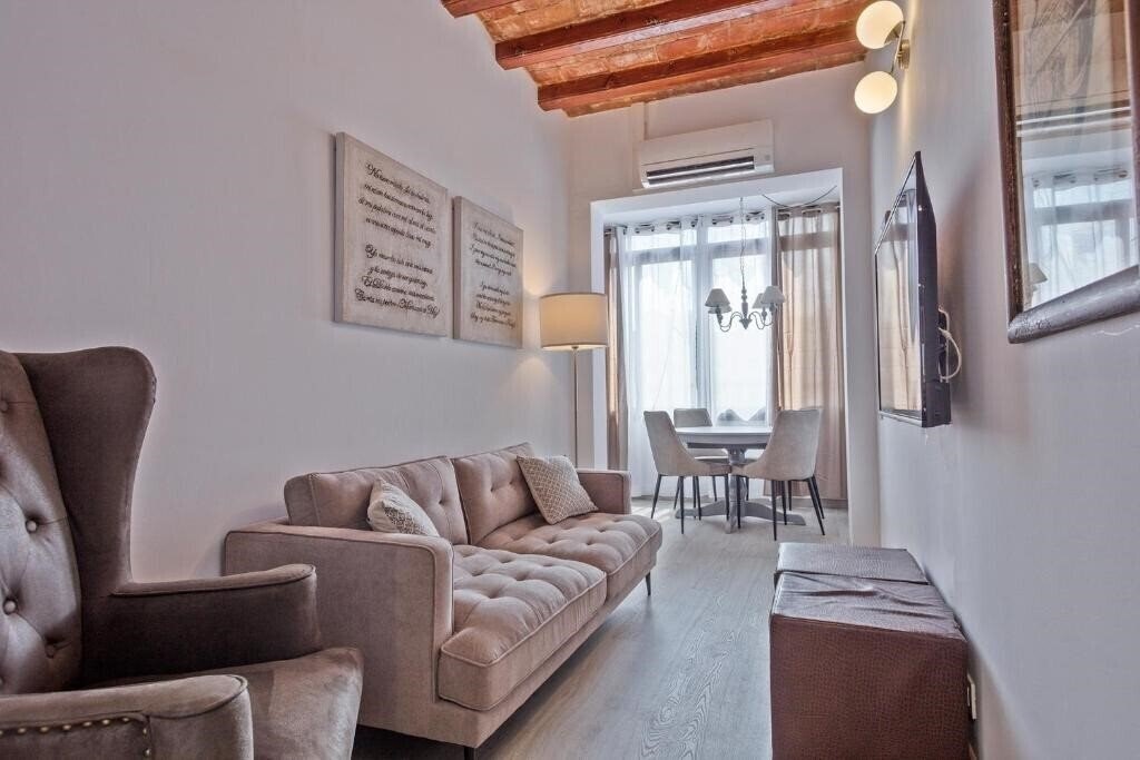 Готель Alcam Books 3*