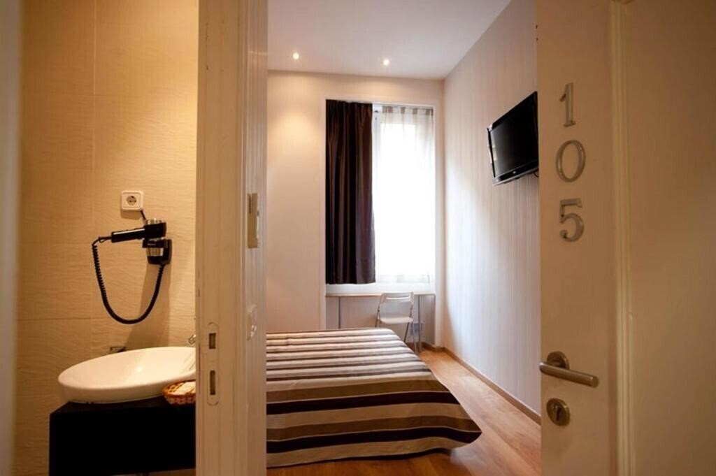Фотография Bcn 46 Hostal 2*