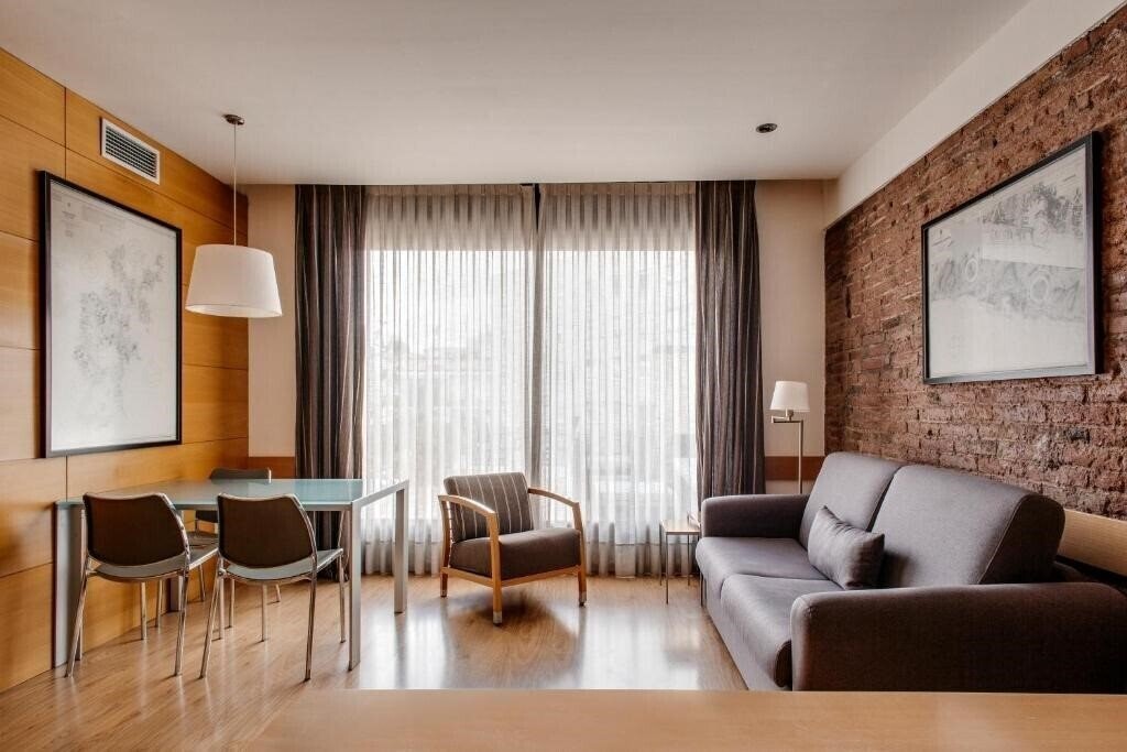 Картинка Barcelona Apartment Wello 4*