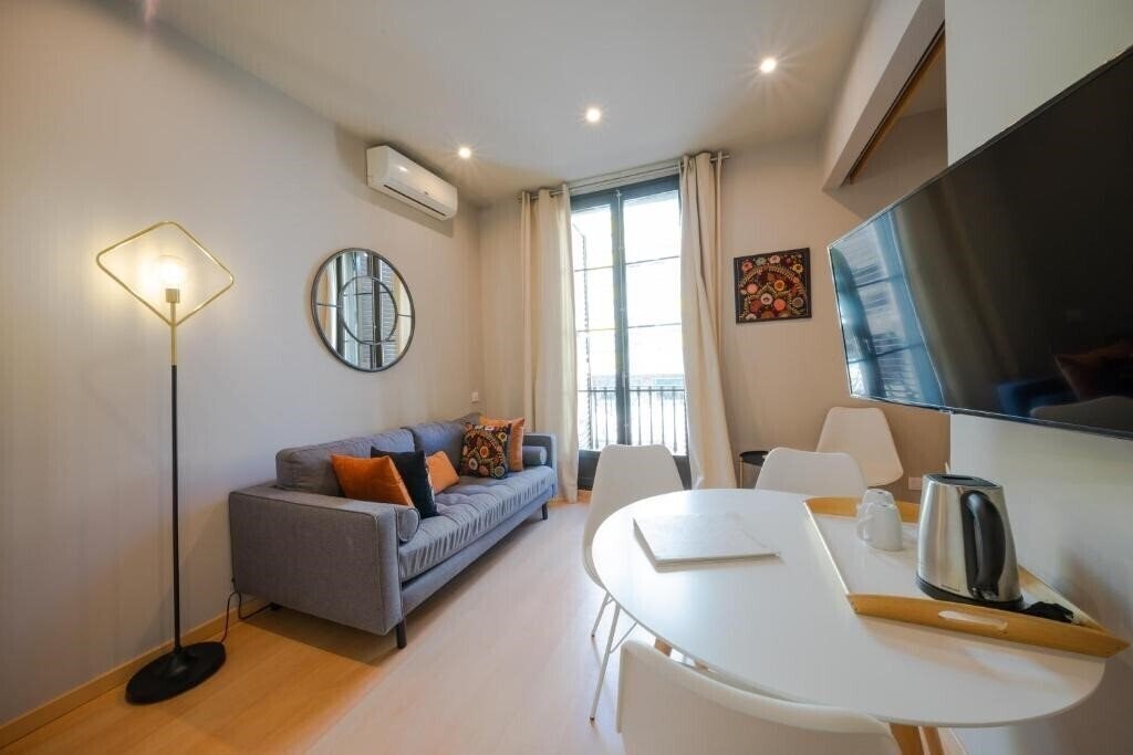 Готель Bonavista Apartments Barcelona Eixample 4*