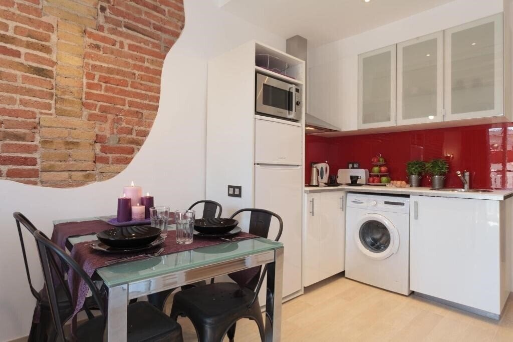 Отель Apartamentos Radas 4*