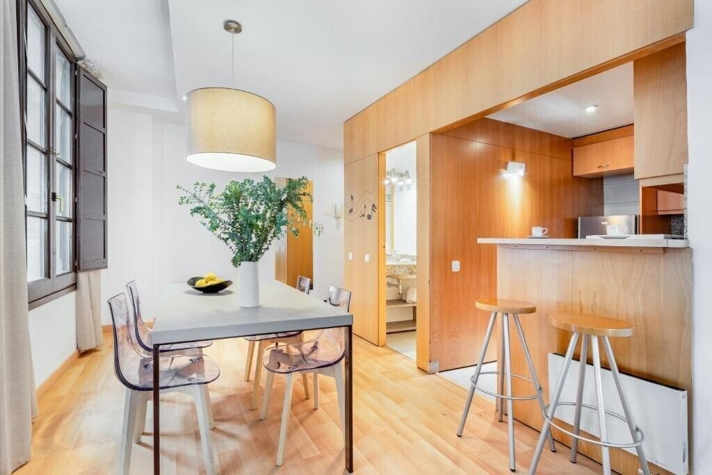 Зображення Aspasios Plaza Real Apartments 3*