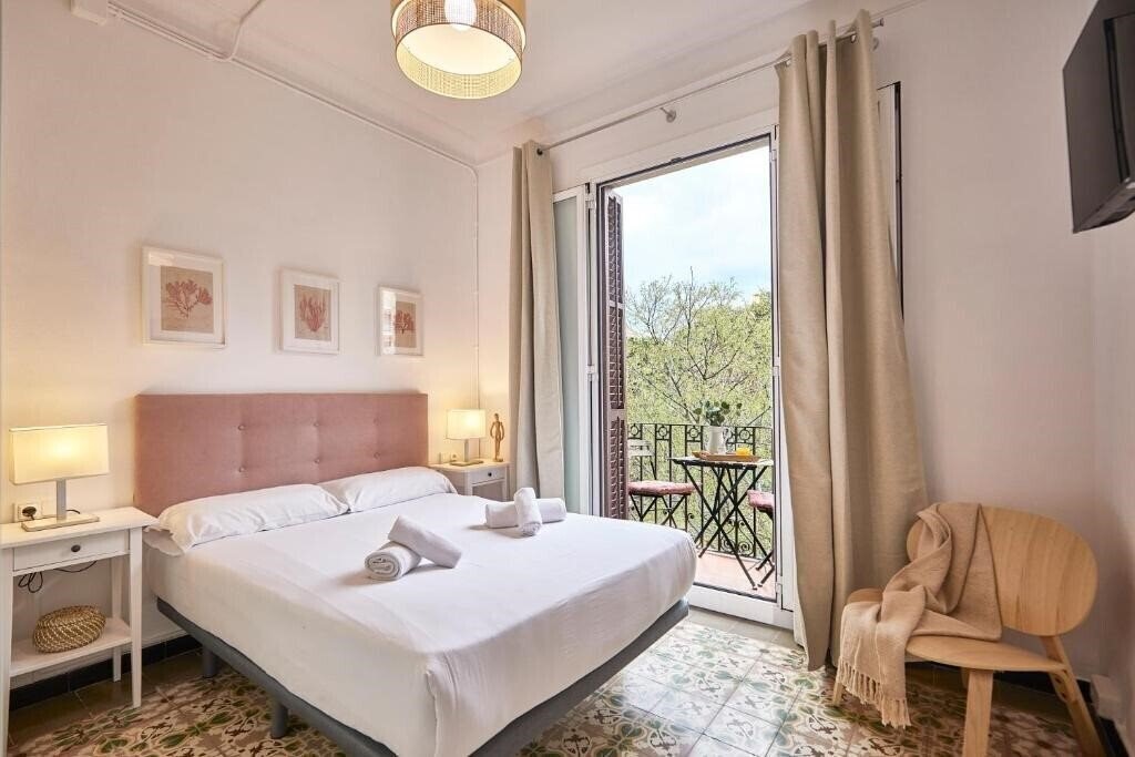 Отель Bbarcelona Sagrada Familia Garden 3*