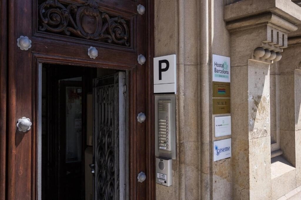 Картинка Hostalin Barcelona Gran Via 3*