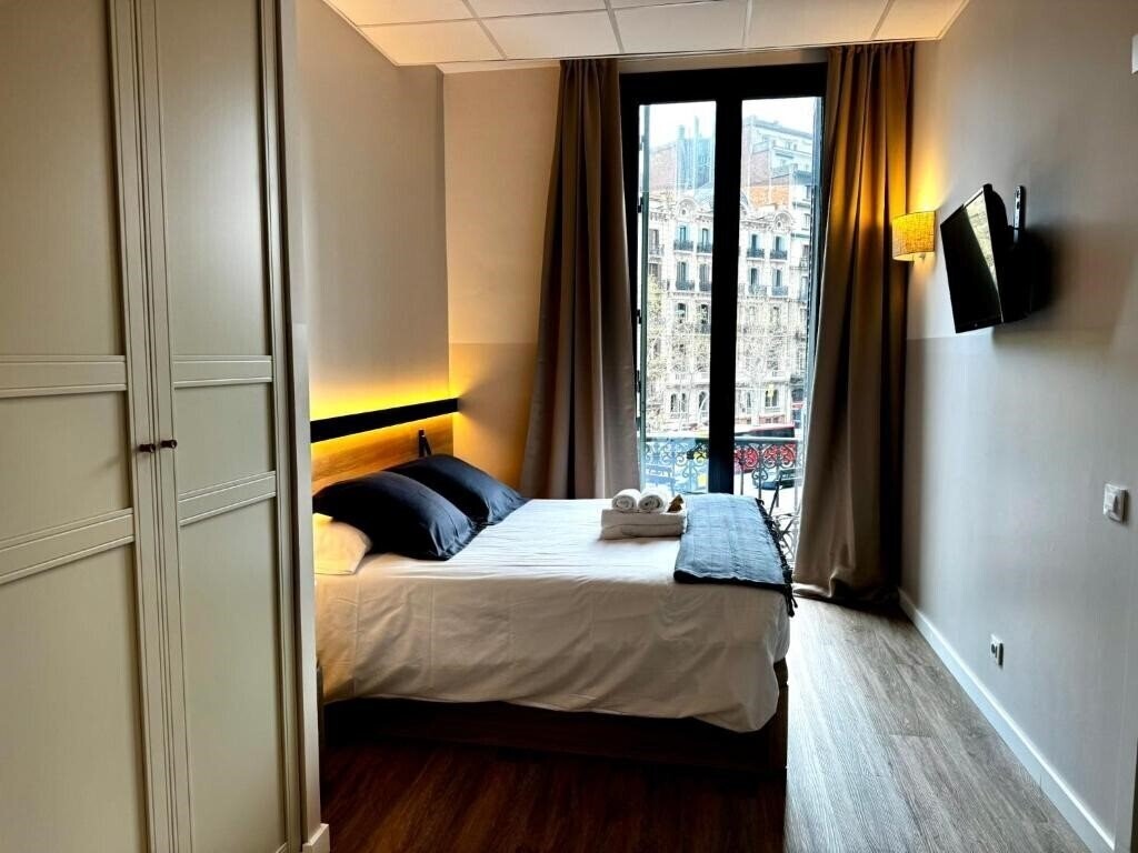 Фото Hostalin Barcelona Gran Via 3*