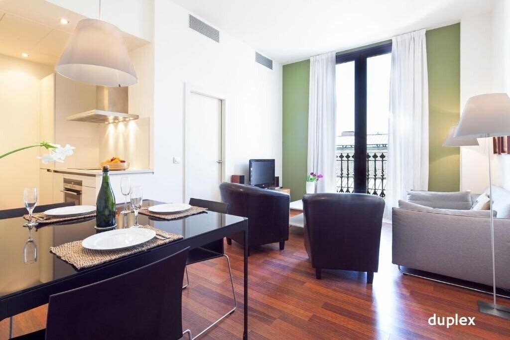 Готель Inside Barcelona Apartments Mercat 3*