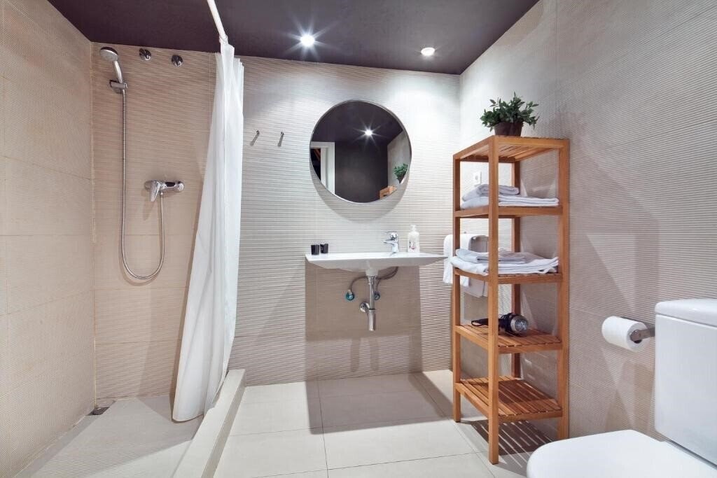 Фотография Inside Apartments Sants 3*