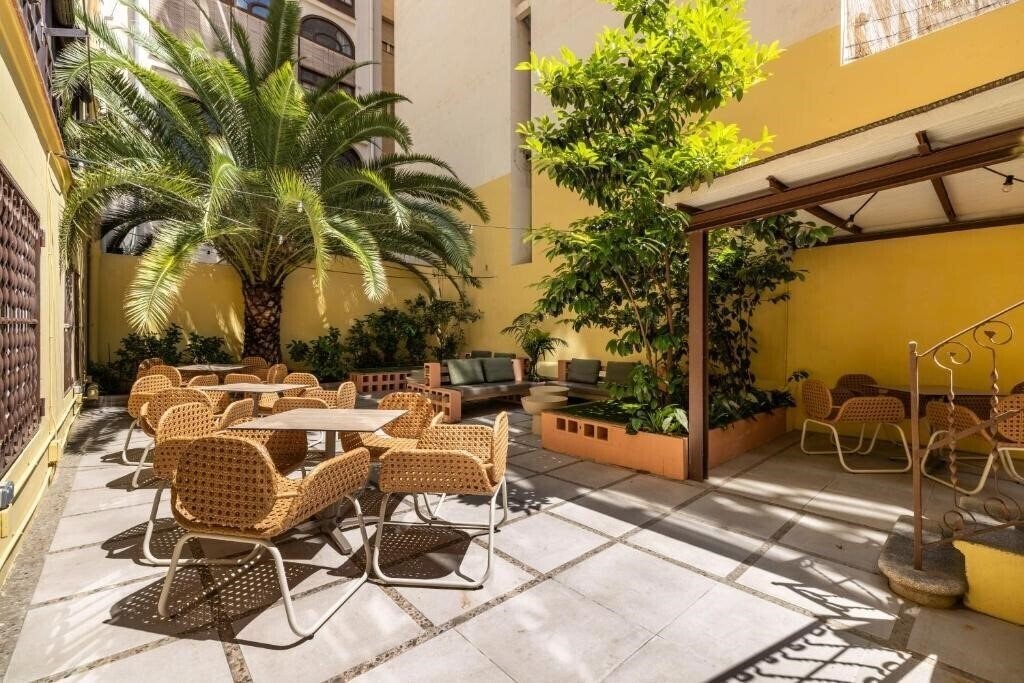 Готель The Loft Hostel Barcelona 3*