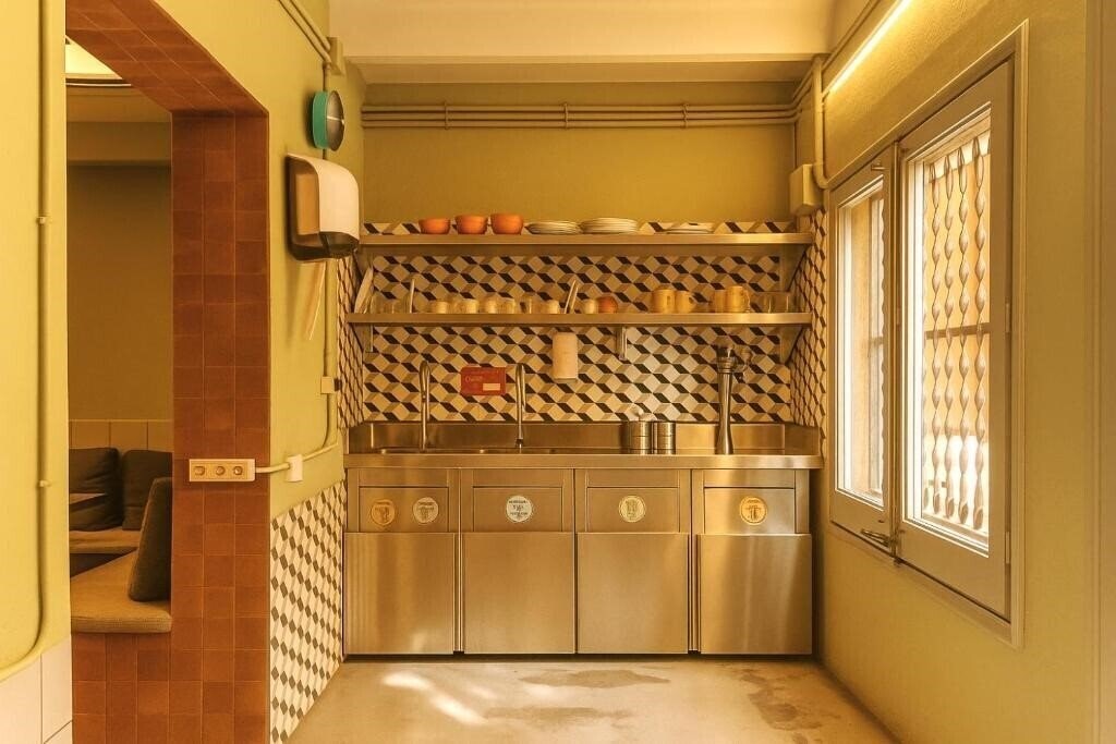 Фотографія The Loft Hostel Barcelona 3*