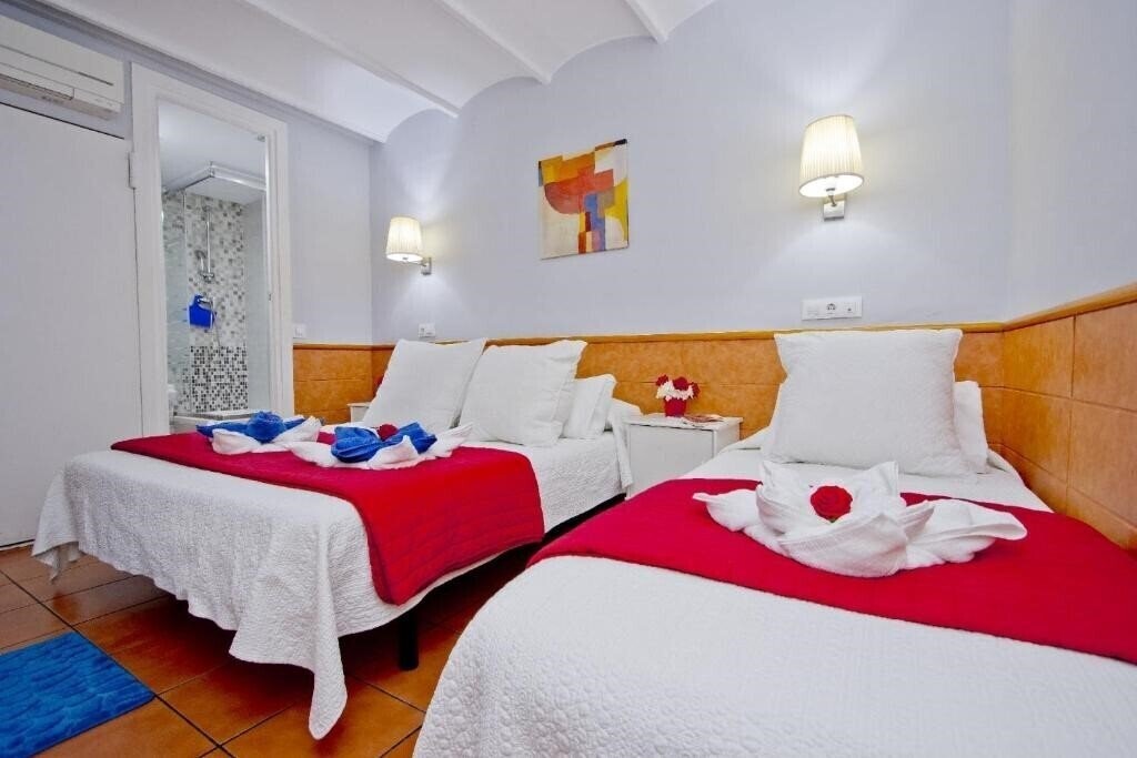 Фотографія Barcelona City Rooms 2*