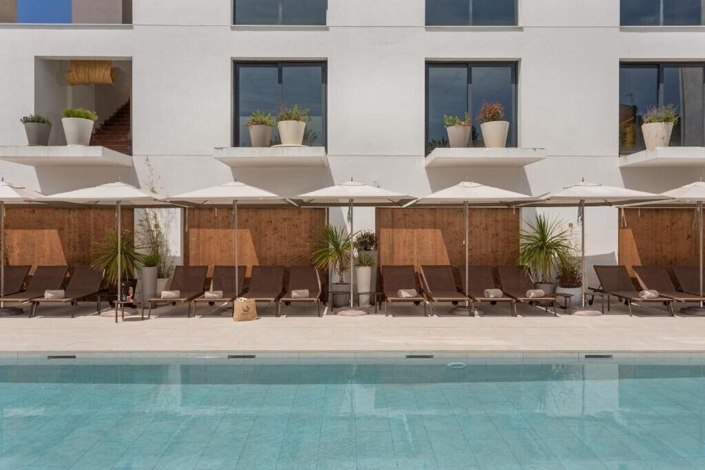 Отель Marconia Boutique Residence 4*