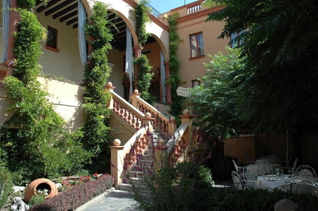 Отель Hotel Andria 3*