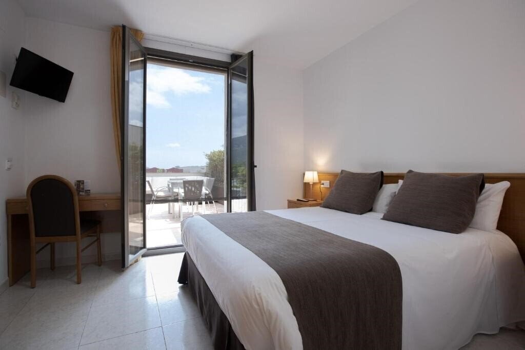 Отель Hostal Alta Garrotxa 2*