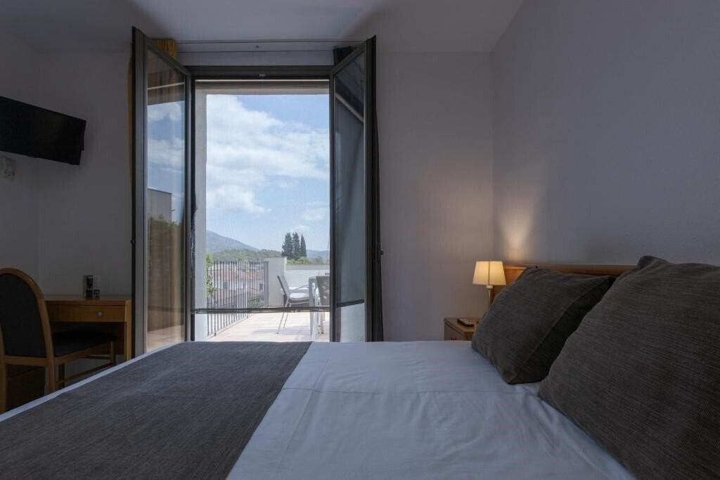 Картинка Hostal Alta Garrotxa 2*