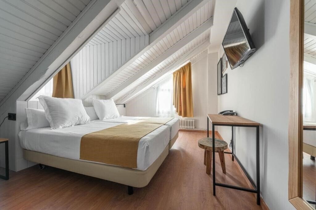 Фото Hotel Viella (ex. Husa Viella) 2*