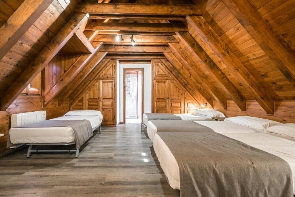 Фото Apartamentos SNO Mont Romies Salardu 2*