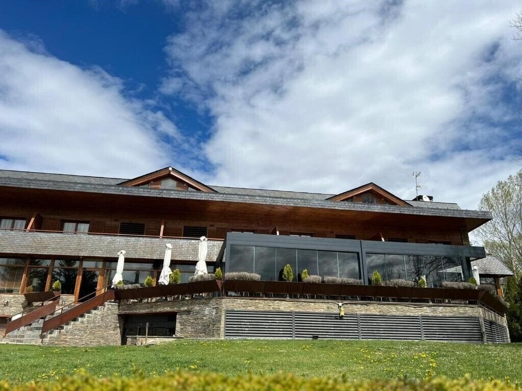 Отель Xalet del Golf Hotel (ex. El Chalet del Golf) 4*