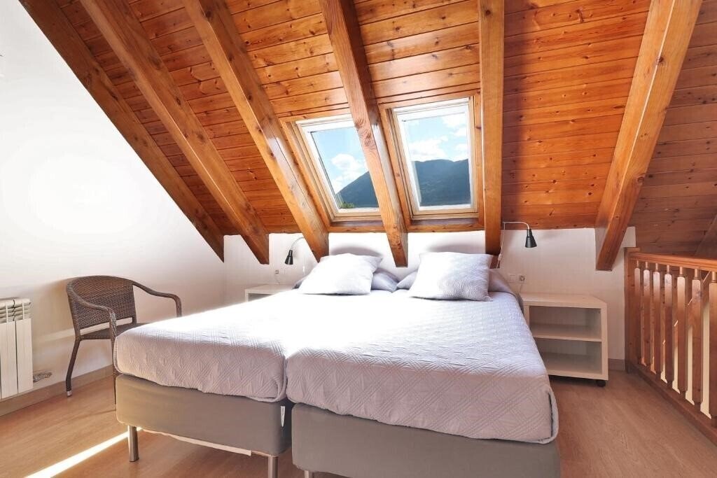 Фото Aparthotel Nou Vielha 3*
