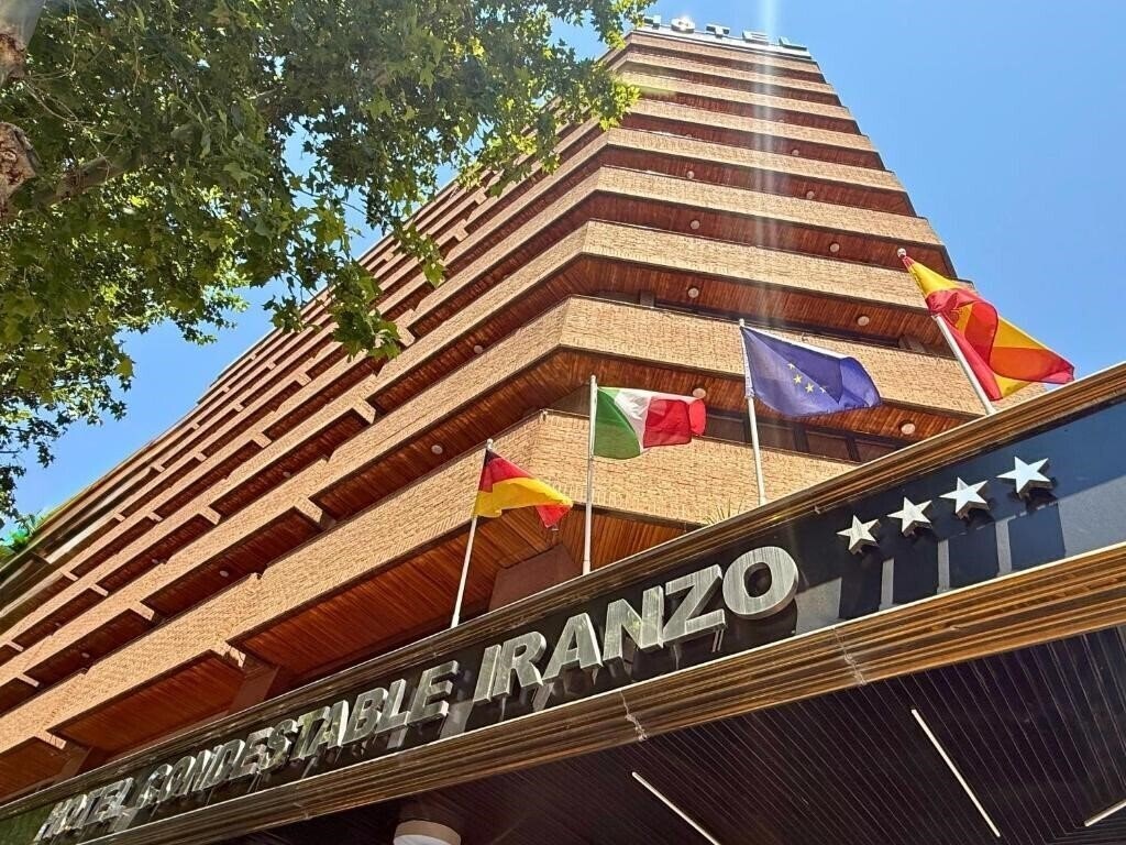 Готель Hotel Condestable Iranzo 4*