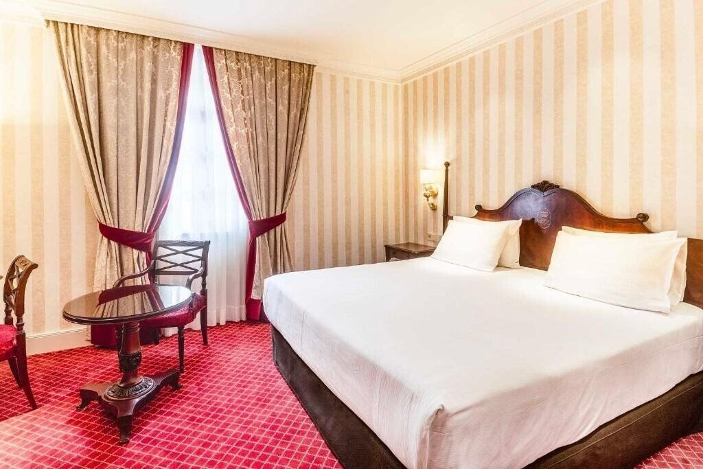 Фото Eurostars Hotel De La Reconquista 5*