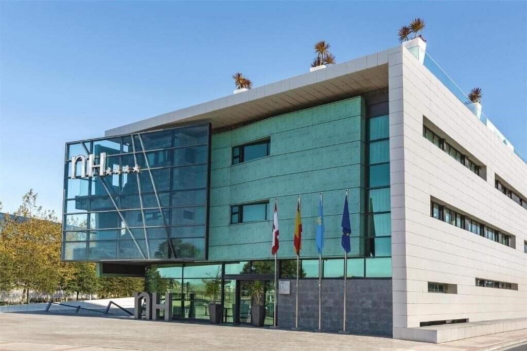 Готель Nh Gijon 4*