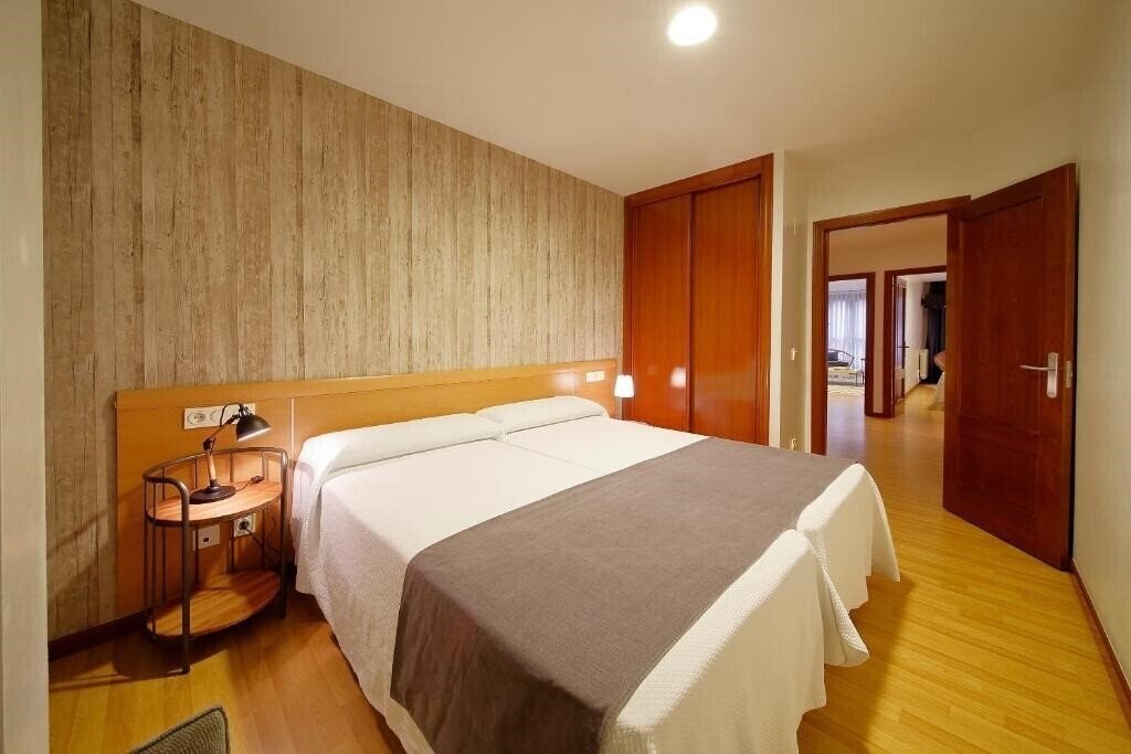 Фото Apartamentos Urban Blue, Blue Hotels 2*