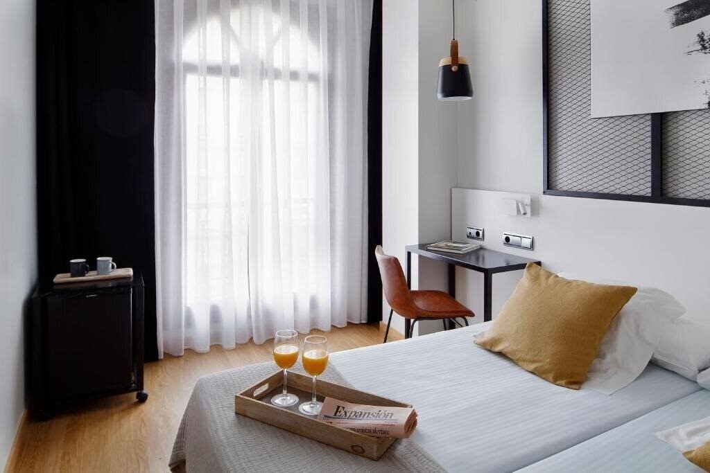 Отель Hotel Marques Gijon 3*