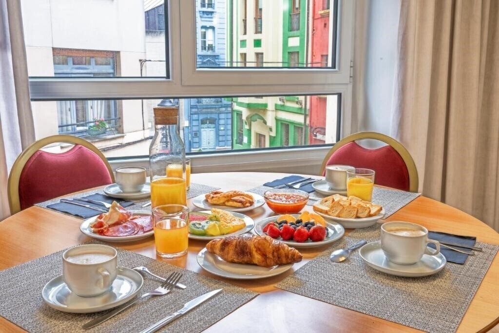 Фото Hotel Pathos Gijon by Faranda Express 3*