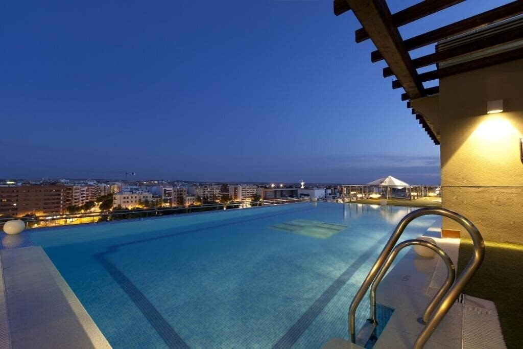 Отель Cordoba Center 3*