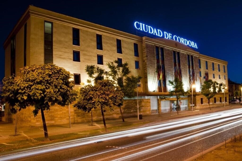 Отель Exe Ciudad De Cordoba 4*