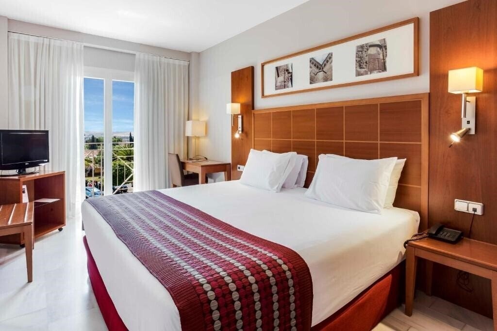 Фото Eurostars Las Adelfas 4*