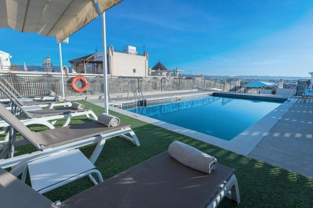 Отель Hesperia Cordoba 4*