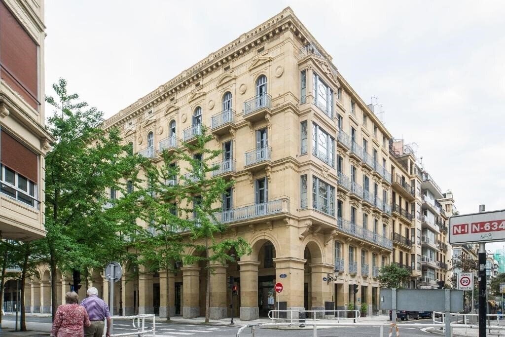 Отель Hotel Arbaso 4*