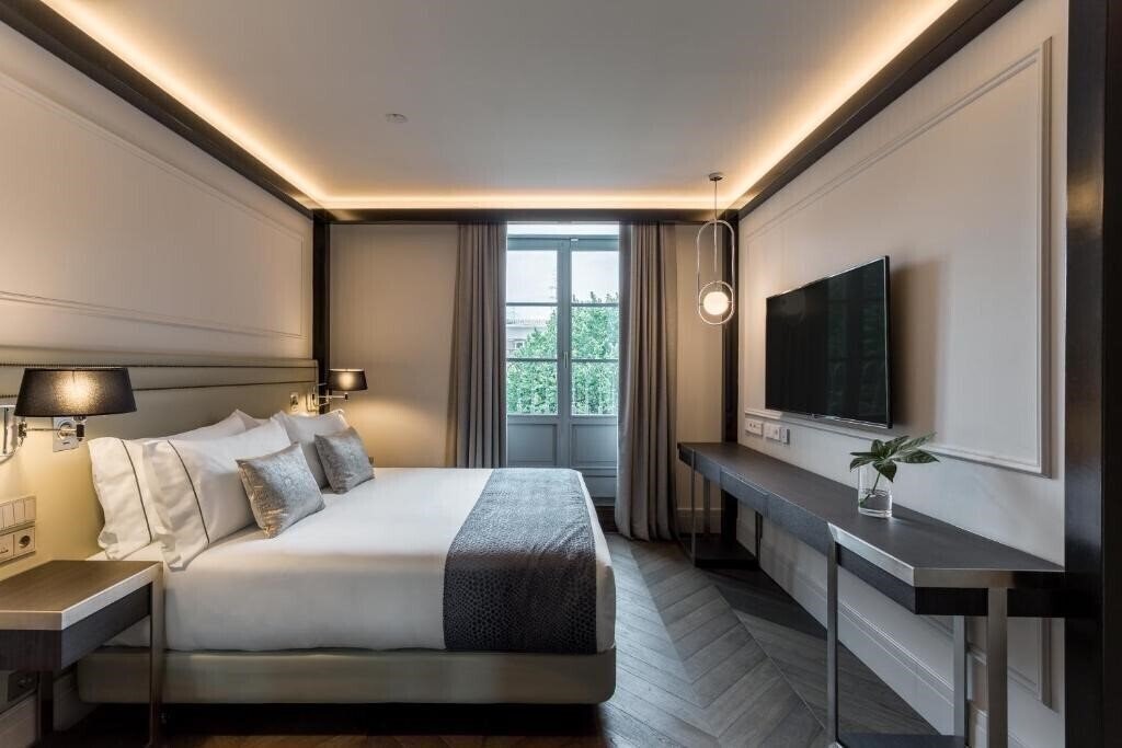 Готель Room Mate Gorka 4*