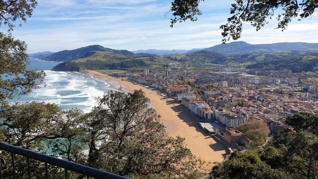Отель Hotel Zarauz 3*