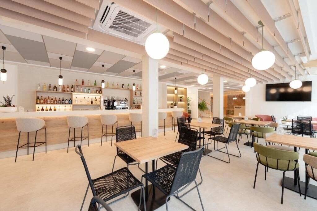 Изображение Rh Estudios Sol 2*