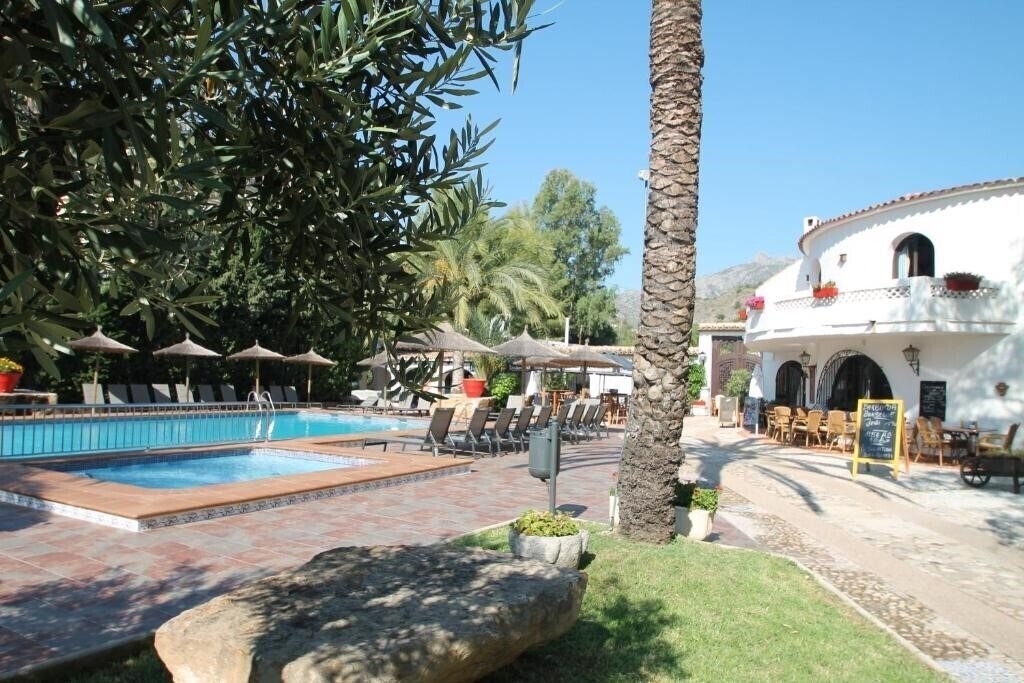 Готель Sunsea Village 2*