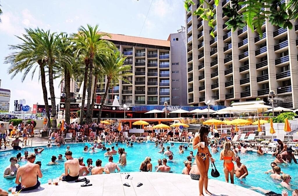 Отель Marina Resort Benidorm The Original Benidorm Vibe (ex. Marina Benidorm, Marina Center, Marina Resort Benidorm) 4*