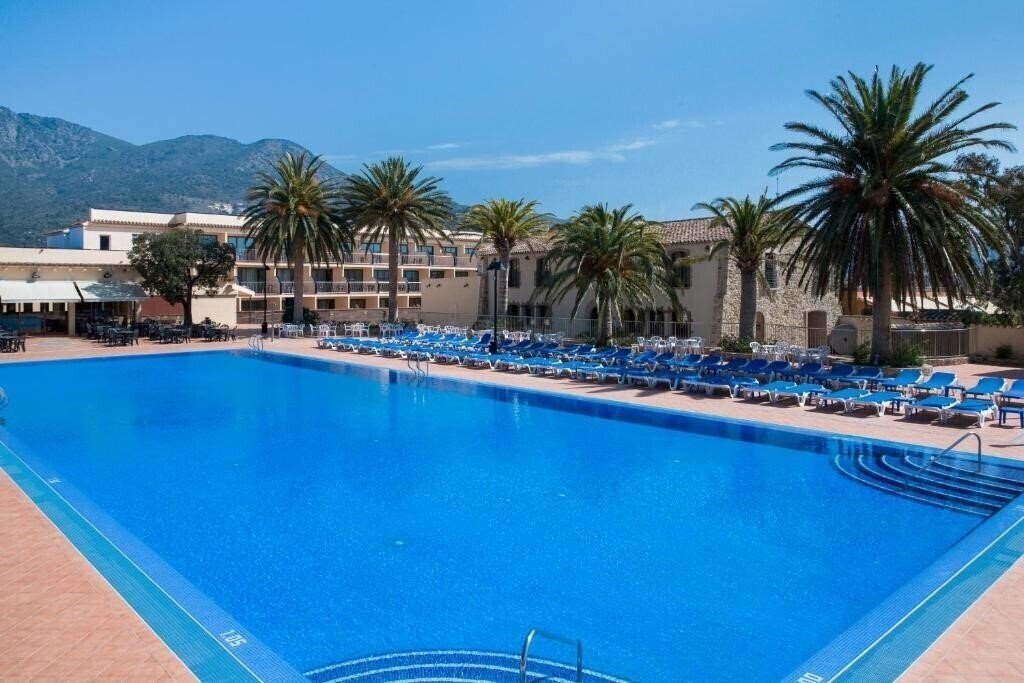 Отель Bakour Costa Brava 4*