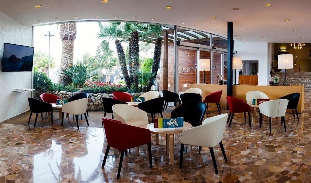Зображення Best Western Premier Gran Hotel Reymar 4*