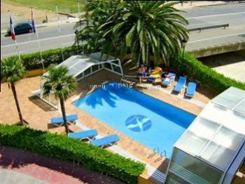 Готель Hotel Roses Platja (ex. Prestige Coral Platja) 3*