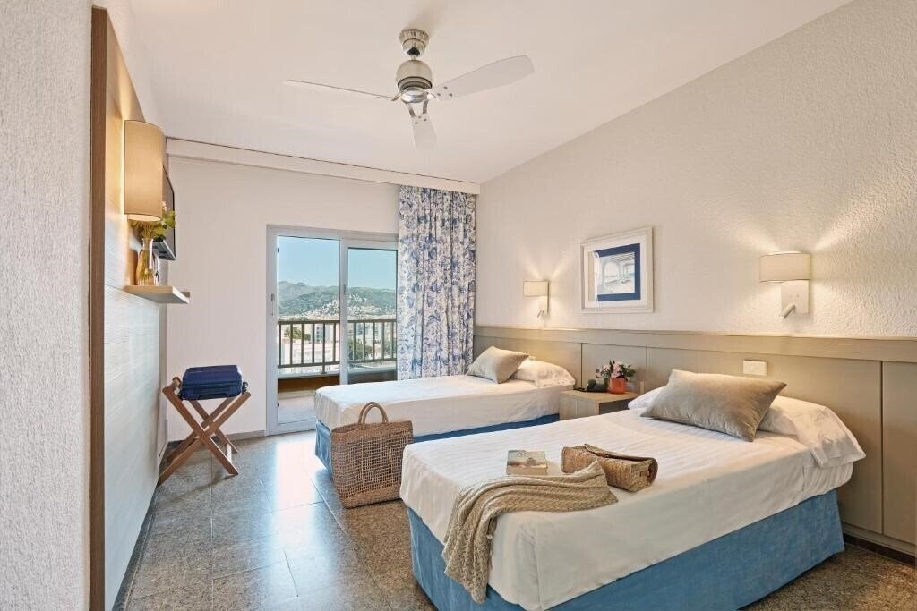 Фото Prestige Goya Park 3*