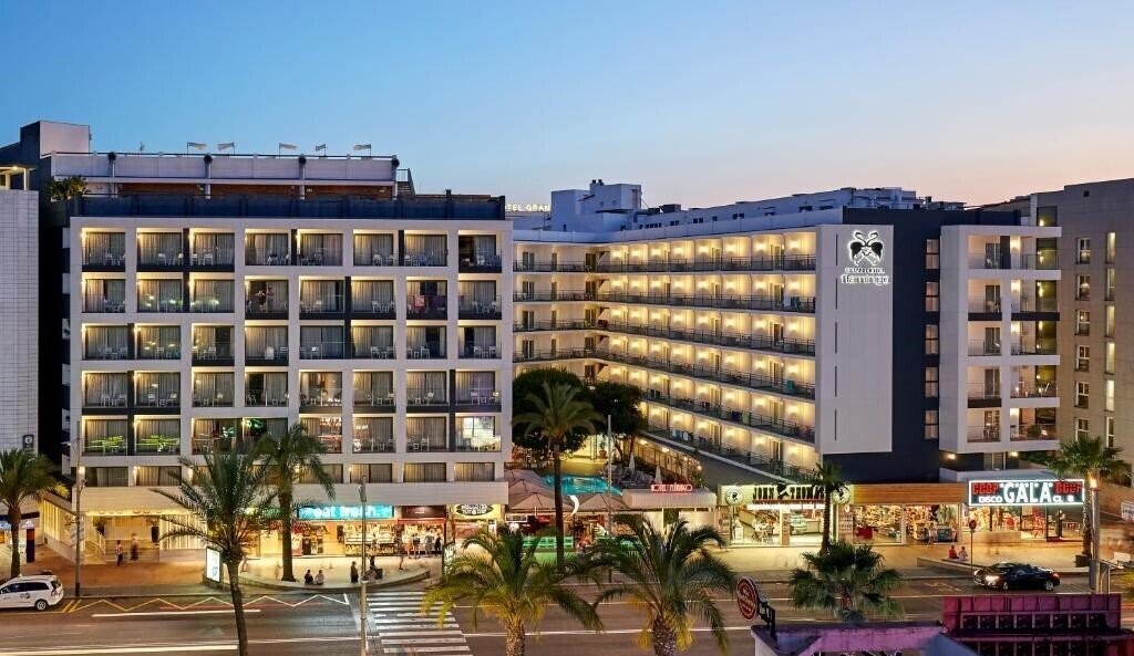 Готель Flamingo 4*