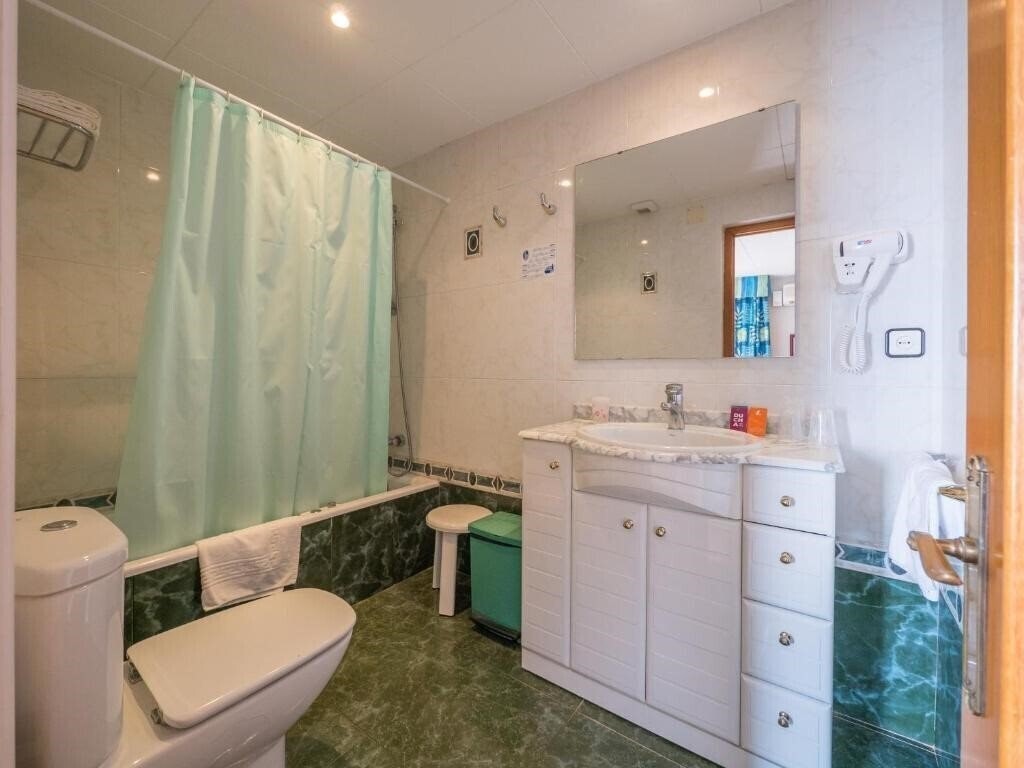 Зображення Hotel Checkin Garbi 3*