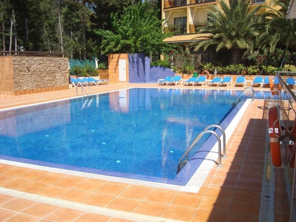 Готель Univers 3*