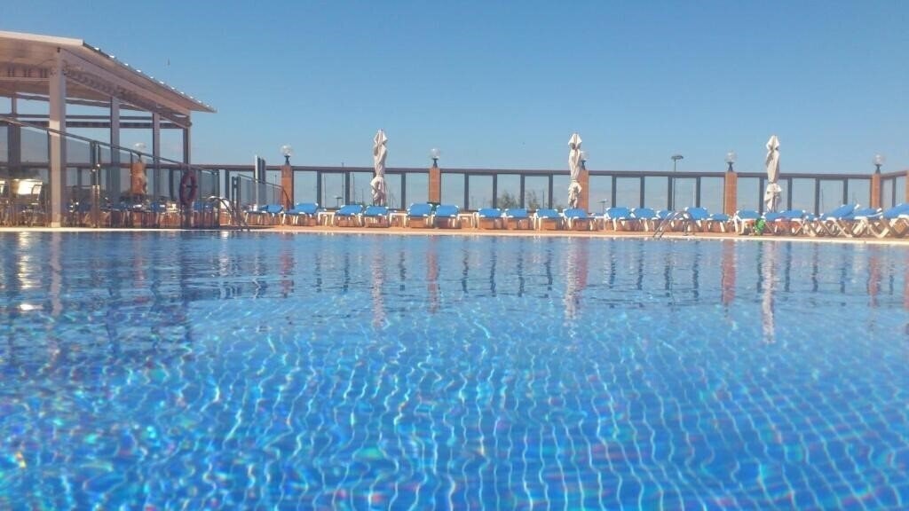 Зображення Univers 3*