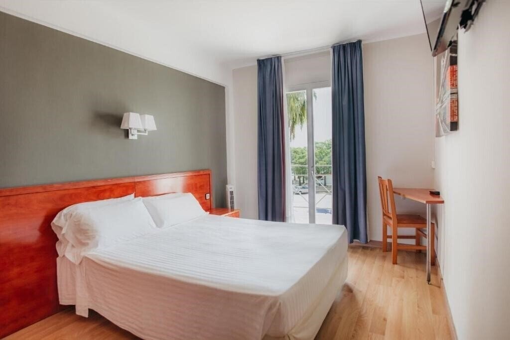 Картинка Marina Tossa 1*