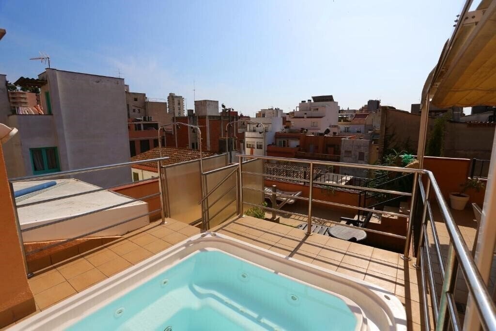 Отель Royal Inn 3*