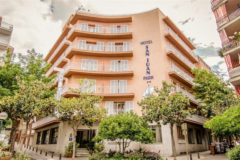 Готель San Juan Park 2*
