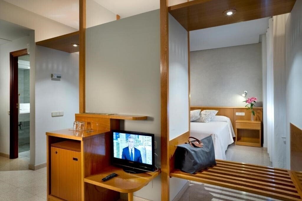 Картинка Bon Retorn 3*